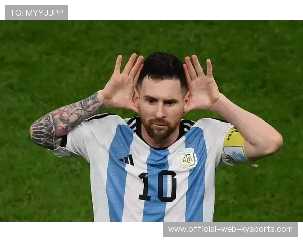 梅西低调接见青少年队员，鼓励他们勇敢追梦