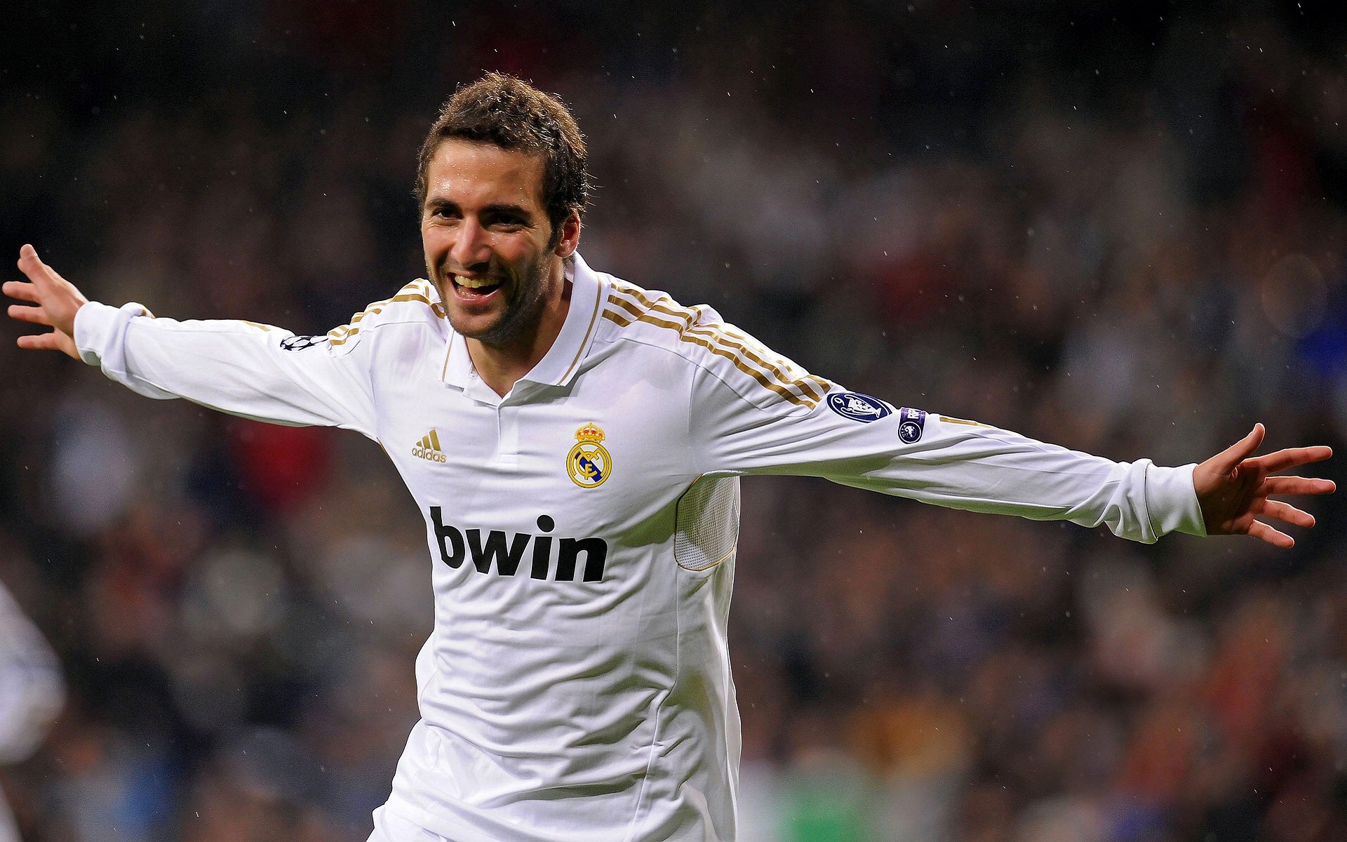 女篮姑娘的汗水闪耀世界舞台，女篮女生