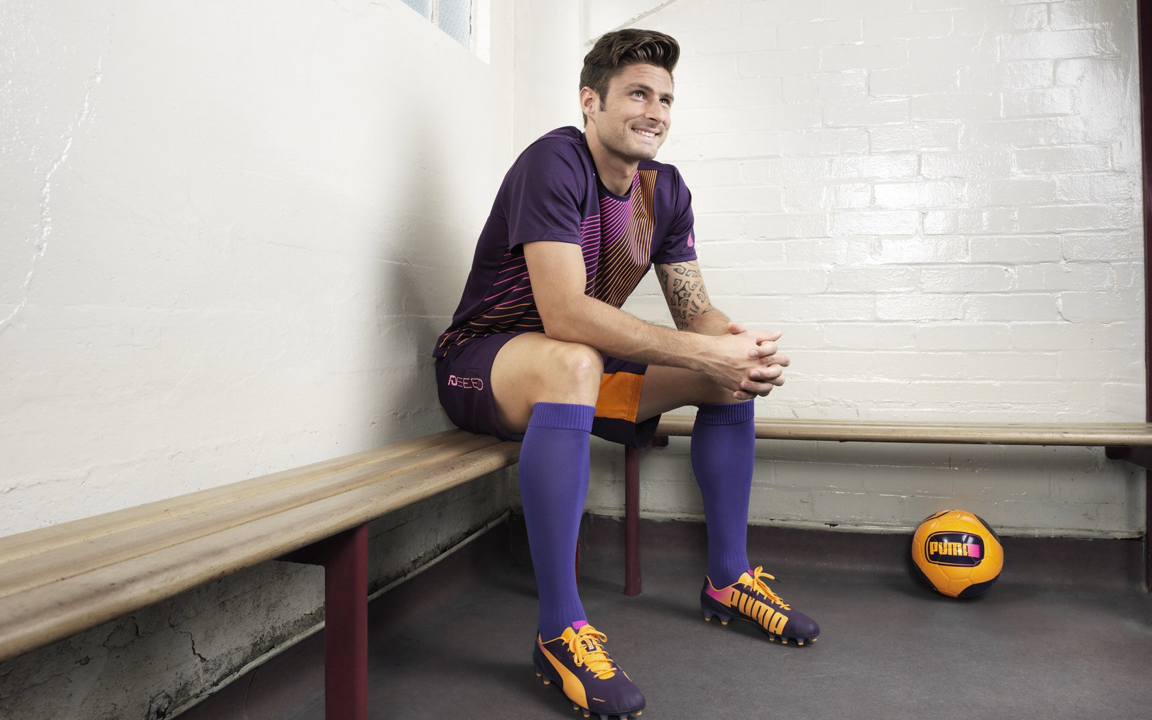 开云·体育官网APP下载-足球技术分析师成为球队战术核心成员，足球技术分析报告